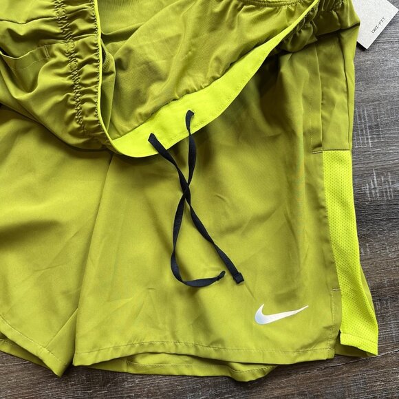 Nike Shorts Large Mens Challenger Dri Fit 7" Moss Green Brief Lined $40 - Picture 3 of 12